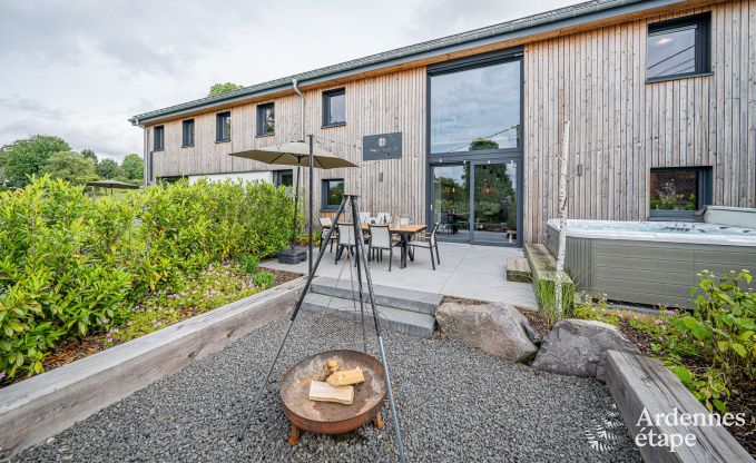 Magnifique maison de vacances pour 8 avec jacuzzi et sauna. Amel, Hautes Fagnes