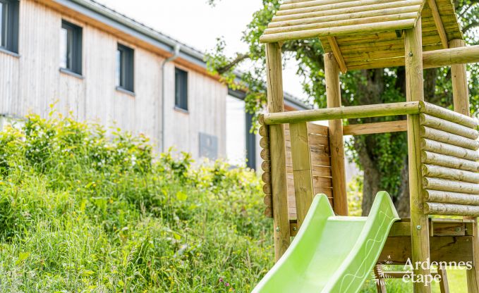 Magnifique maison de vacances pour 8 avec jacuzzi et sauna. Amel, Hautes Fagnes