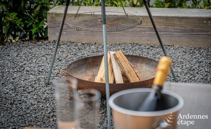 Magnifique maison de vacances pour 8 avec jacuzzi et sauna. Amel, Hautes Fagnes