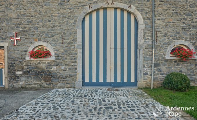 Chteau  Bastogne pour 30 personnes en Ardenne