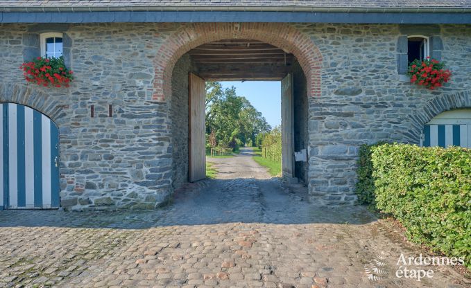 Chteau  Bastogne pour 30 personnes en Ardenne