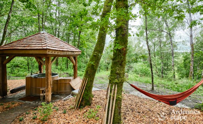 Cabane dans les arbres  Bertrix, Ardenne