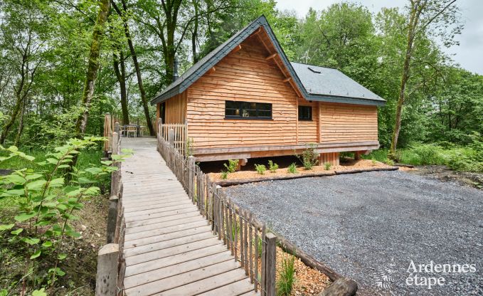 Cabane dans les arbres  Bertrix, Ardenne