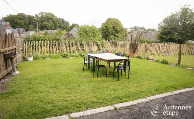 Maison de vacances  Bertrix : 10 personnes, 5 chambres, jardin priv, prs du Parc National de la Valle de la Semois en Ardenne