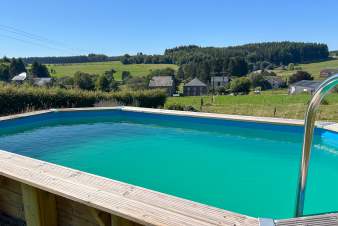 Maison de vacances  Bivre pour 8 avec piscine, jardin priv et abri  vlos