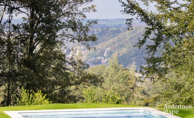 Spacieuse maison de vacances avec piscine  Dinant, Ardenne