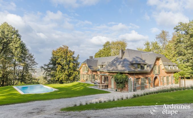 Spacieuse maison de vacances avec piscine  Dinant, Ardenne