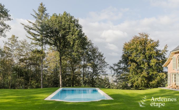 Spacieuse maison de vacances avec piscine  Dinant, Ardenne