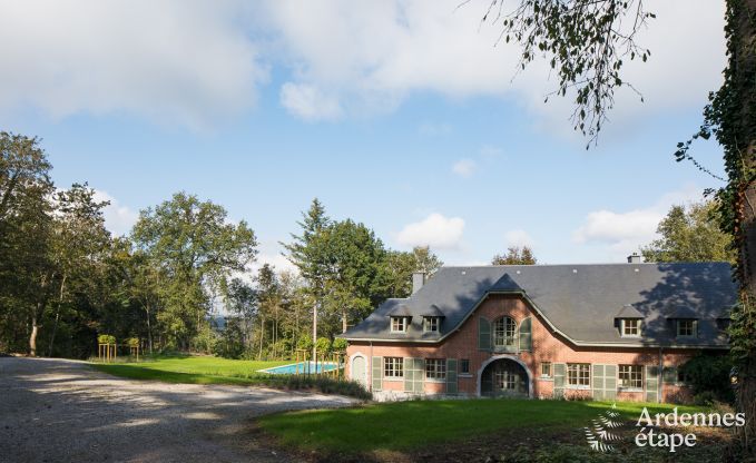 Spacieuse maison de vacances avec piscine  Dinant, Ardenne