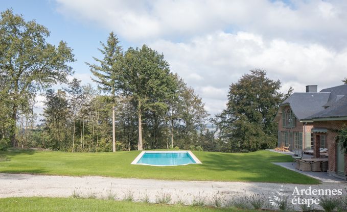 Spacieuse maison de vacances avec piscine  Dinant, Ardenne