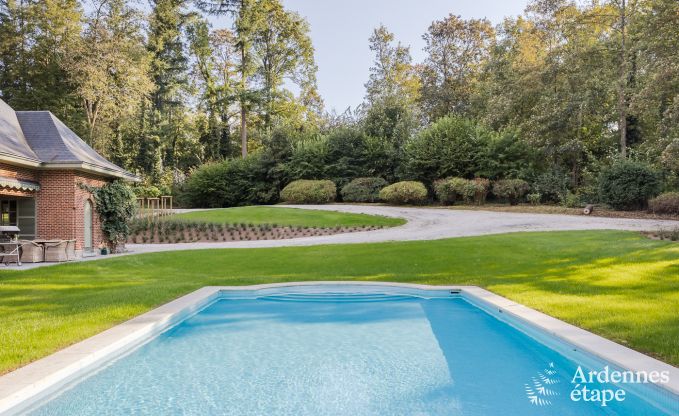 Spacieuse maison de vacances avec piscine  Dinant, Ardenne