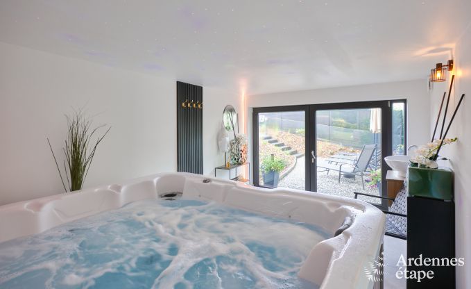 Maison de vacances avec jacuzzi et intrieur moderne  Durbuy, idal pour 2 couples ou famille de 4