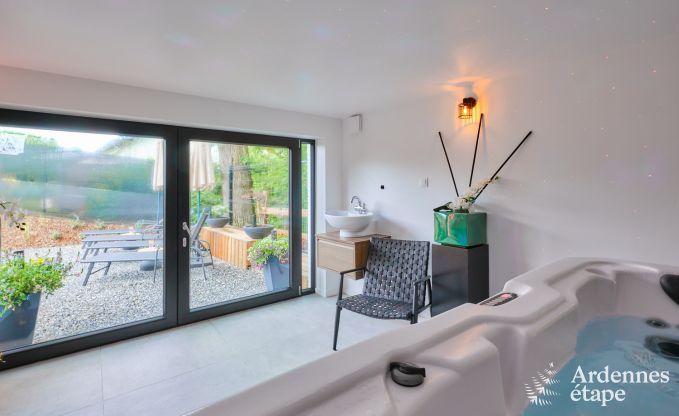 Maison de vacances avec jacuzzi et intrieur moderne  Durbuy, idal pour 2 couples ou famille de 4