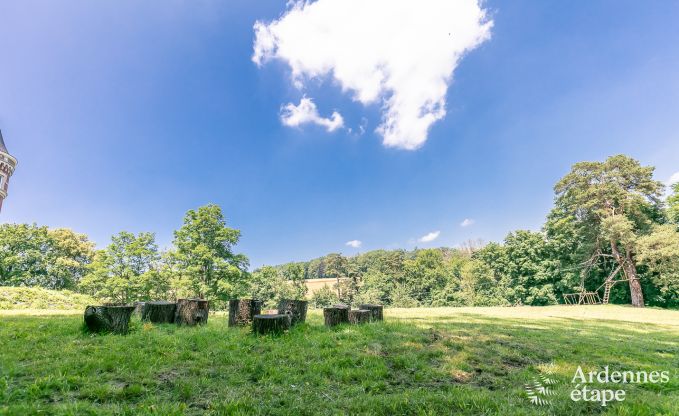 Chteau  Gesves pour 40 personnes en Ardenne