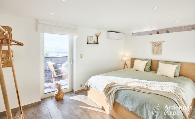 Maison de vacances cosy  Houyet : calme absolu pour 4 personnes avec vue sur l'Ardenne