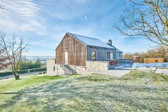 Maison de vacances  Houyet : 4 personnes, jacuzzi, vue sur l'Ardenne