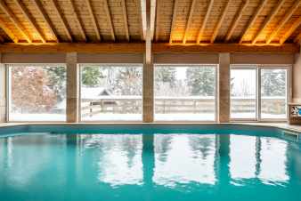 Gte pour 8 personnes  Malmedy avec piscine intrieure