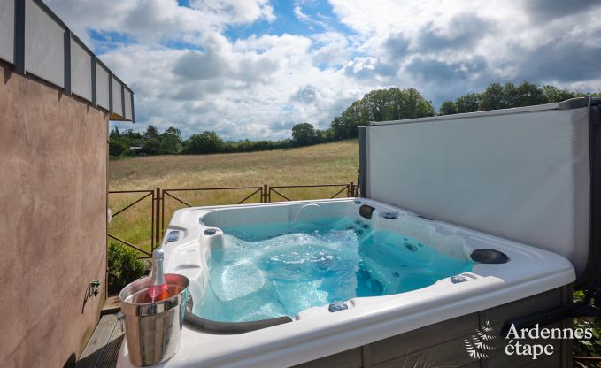 Cottage pour 2 personnes  Marche-en-Famenne avec jacuzzi et sauna au cur de l'Ardenne, idal pour couples avec animal