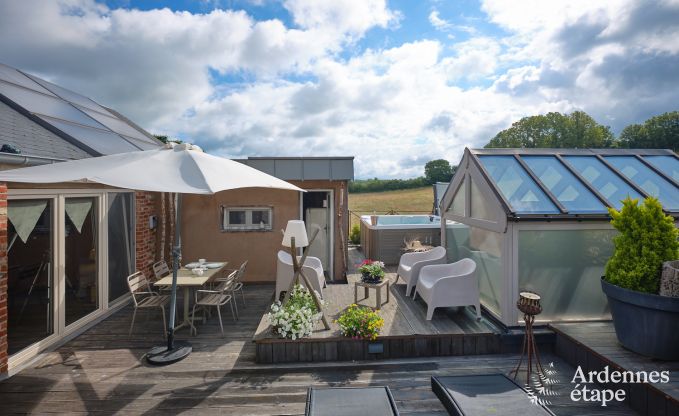 Cottage pour 2 personnes  Marche-en-Famenne avec jacuzzi et sauna au cur de l'Ardenne, idal pour couples avec animal