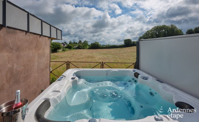 Cottage pour 2 personnes  Marche-en-Famenne avec jacuzzi et sauna au cur de l'Ardenne, idal pour couples avec animal