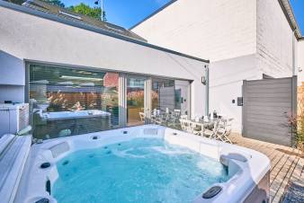 Maison de vacances pour 6 personnes avec jacuzzi  Marchin, Ardenne