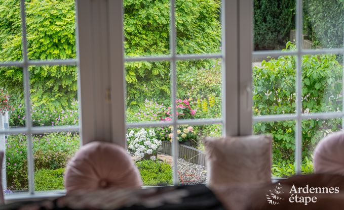 Authentique maison de vacances pour 15 avec boxes pour chevaux  Mettet, Ardenne