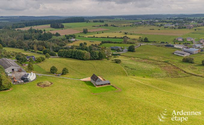 Maison de vacances conviviale  Paliseul avec bain  remous, adapte aux groupes et aux familles, entoure par la nature