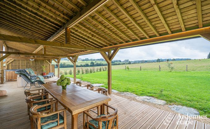 Maison de vacances conviviale  Paliseul avec bain  remous, adapte aux groupes et aux familles, entoure par la nature