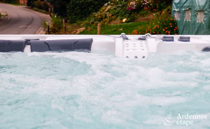 Maison de vacances avec piscine  Rendeux, Ardenne