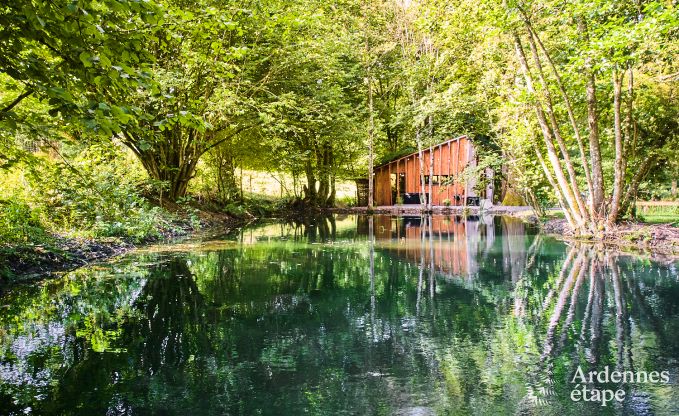 Chalet isol au bord d'un tang  Saint-Hubert, Ardenne