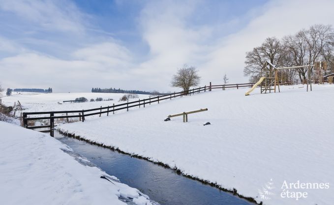 Maison de vacances confortable avec piscine  Sainte-Ode, Ardenne