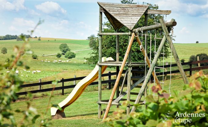 Maison de vacances confortable avec piscine  Sainte-Ode, Ardenne