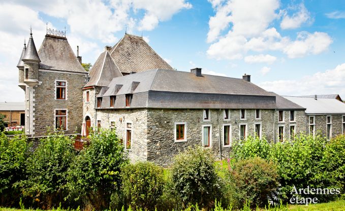 Maison de vacances confortable avec piscine  Sainte-Ode, Ardenne