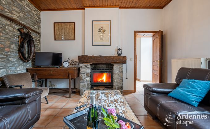 Maison de vacances confortable avec piscine  Sainte-Ode, Ardenne