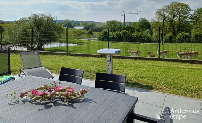 Maison de vacances conviviale avec piscine  Sainte-Ode, Ardenne