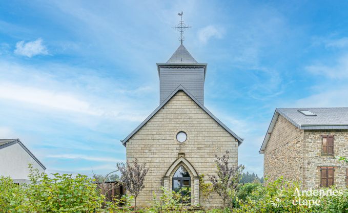 Sjour de vacances dans une ancienne chapelle  Vaux-sur-Sre en Ardenne