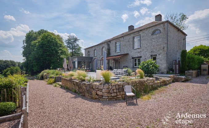 Maison de vacances confortable pour 10 personnes  Villers-en-Fagne avec sauna et pole  bois