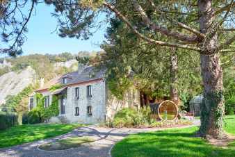 Maison de vacances Yvoir : villa de luxe pour 12 sur la Meuse - jacuzzi et sauna